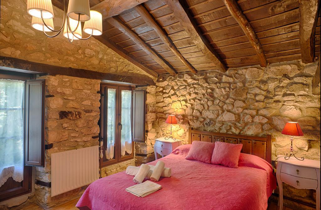 Casas Rurales La Tahona De Besnes Affittacamere Alles Esterno foto