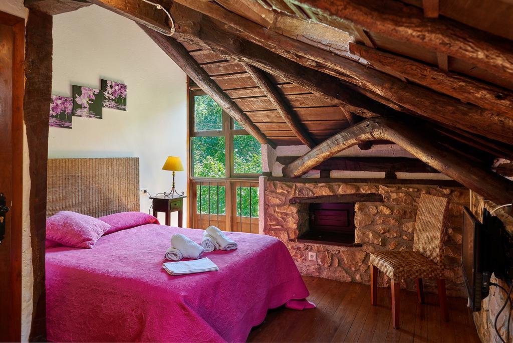 Casas Rurales La Tahona De Besnes Affittacamere Alles Esterno foto